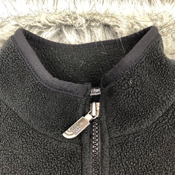 The north face men’s fleece vest - Picture 6 of 9